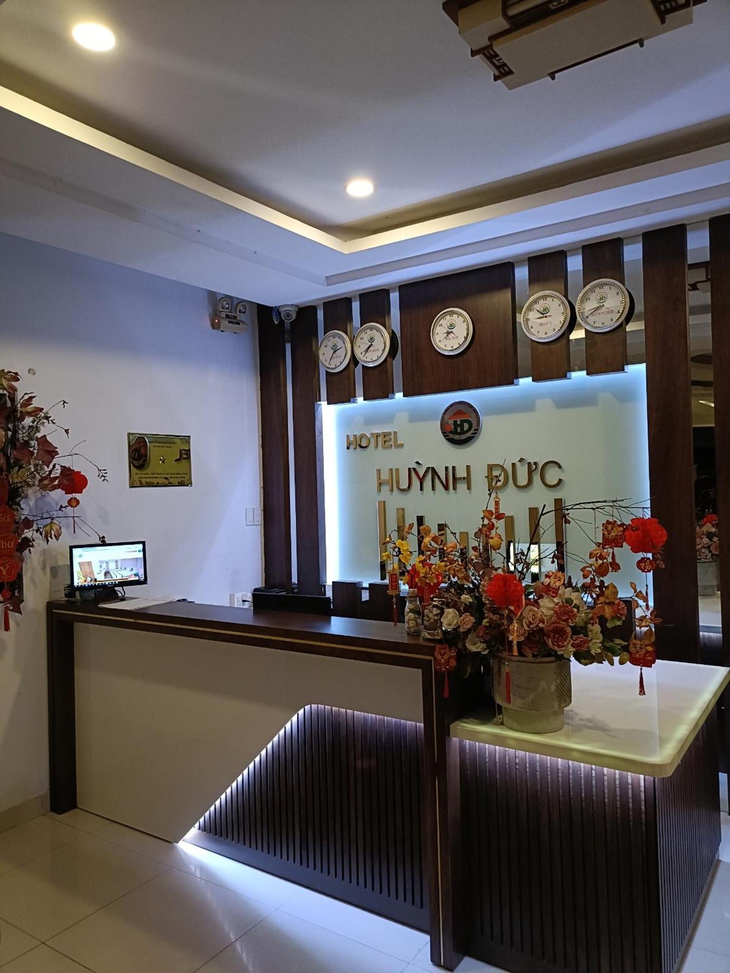 Huynh Duc Hotel Cao Lãnh Buitenkant foto